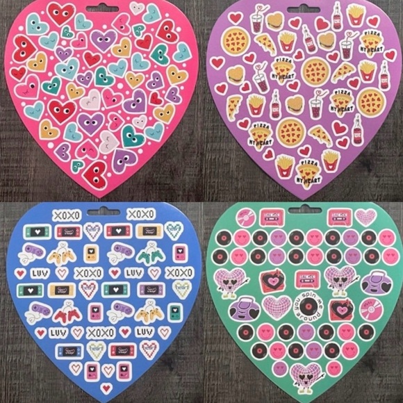 💞 New Heart-Shaped Sticker Book With Over 200 Stickers - Picture 2 of 3